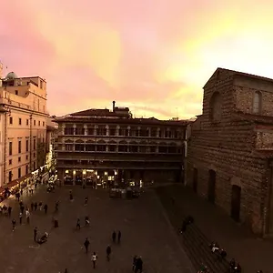 Palazzo Della Stufa Residenza D'epoca Alojamento de Acomodação e Pequeno-almoço Florença